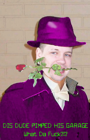 This dude pimped his garage! WHat the fuck?